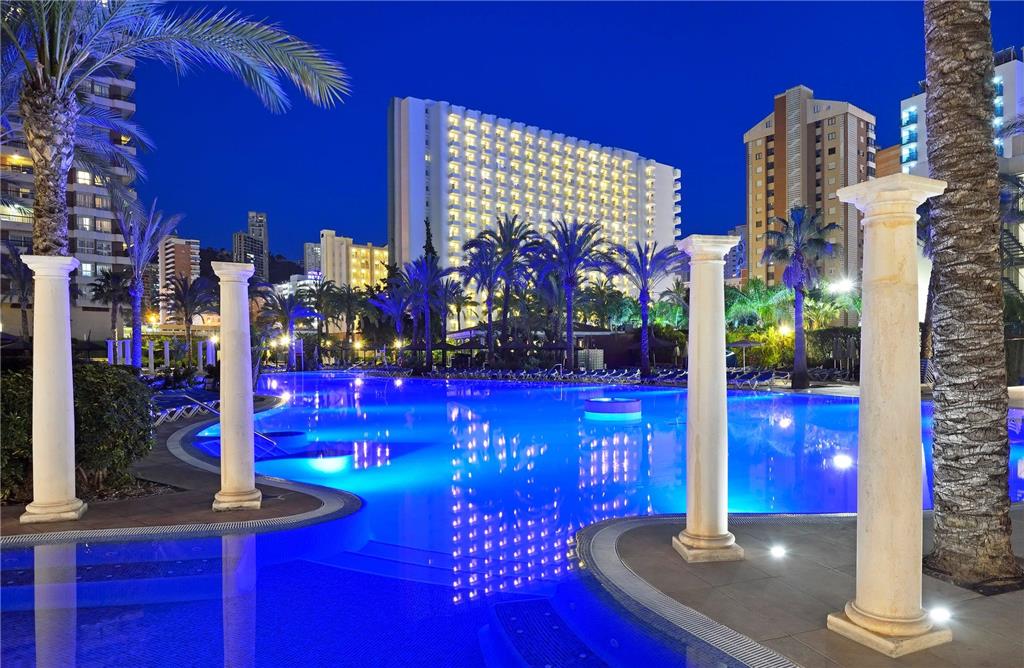 SOL PELICANOS OCAS-guestroom-Guest Room,Guest Room Amenity,Pool,Architecture,On-Site,Outdoor/Exterior,City,Exterior View of Building,Family.jpg