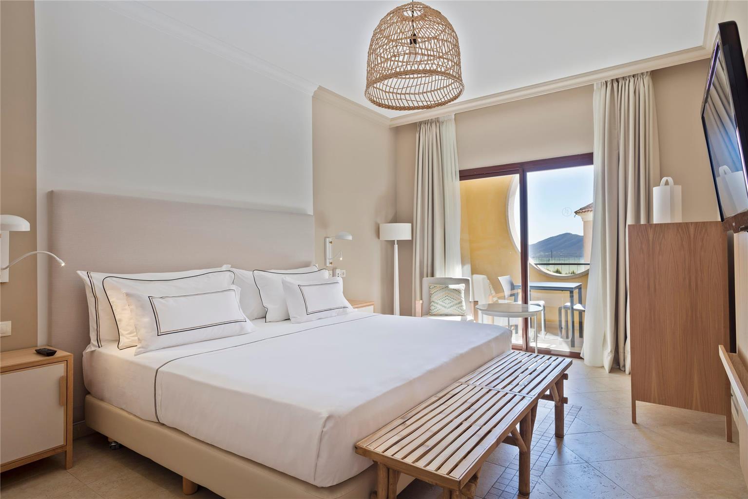 MELIA VILLAITANA-guestroom-Guest Room,On-Site.jpg