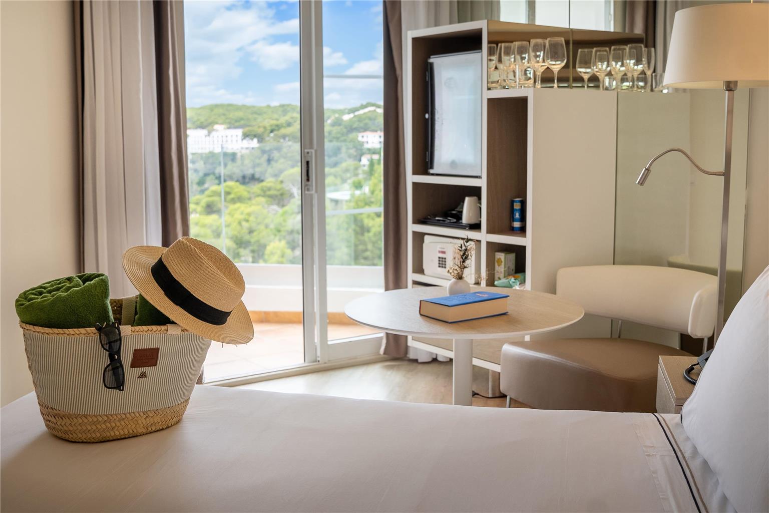 MELIA CALA GALDANA-guestroom-Guest Room,On-Site.jpg