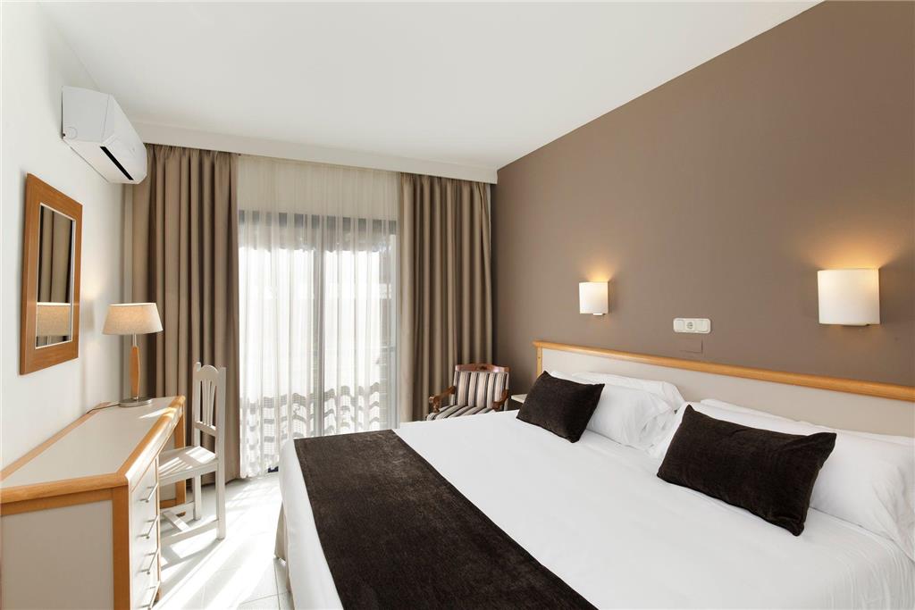 SOL SANCTI PETRI APARTHOTEL-guestroom-Guest Room,On-Site.jpg