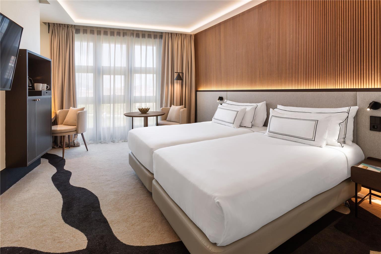MELIA BILBAO-guestroom-Guest Room,On-Site.jpg