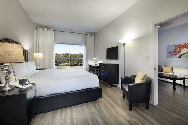 Suite - Melia Orlando Hotel Celebration - I-4, Exit 64