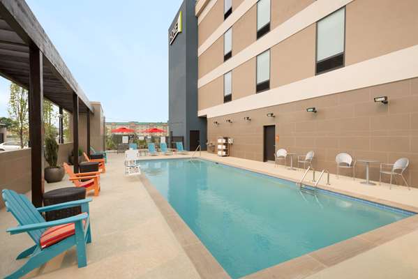 Pool - Home2 Suites by Hilton Clarksville