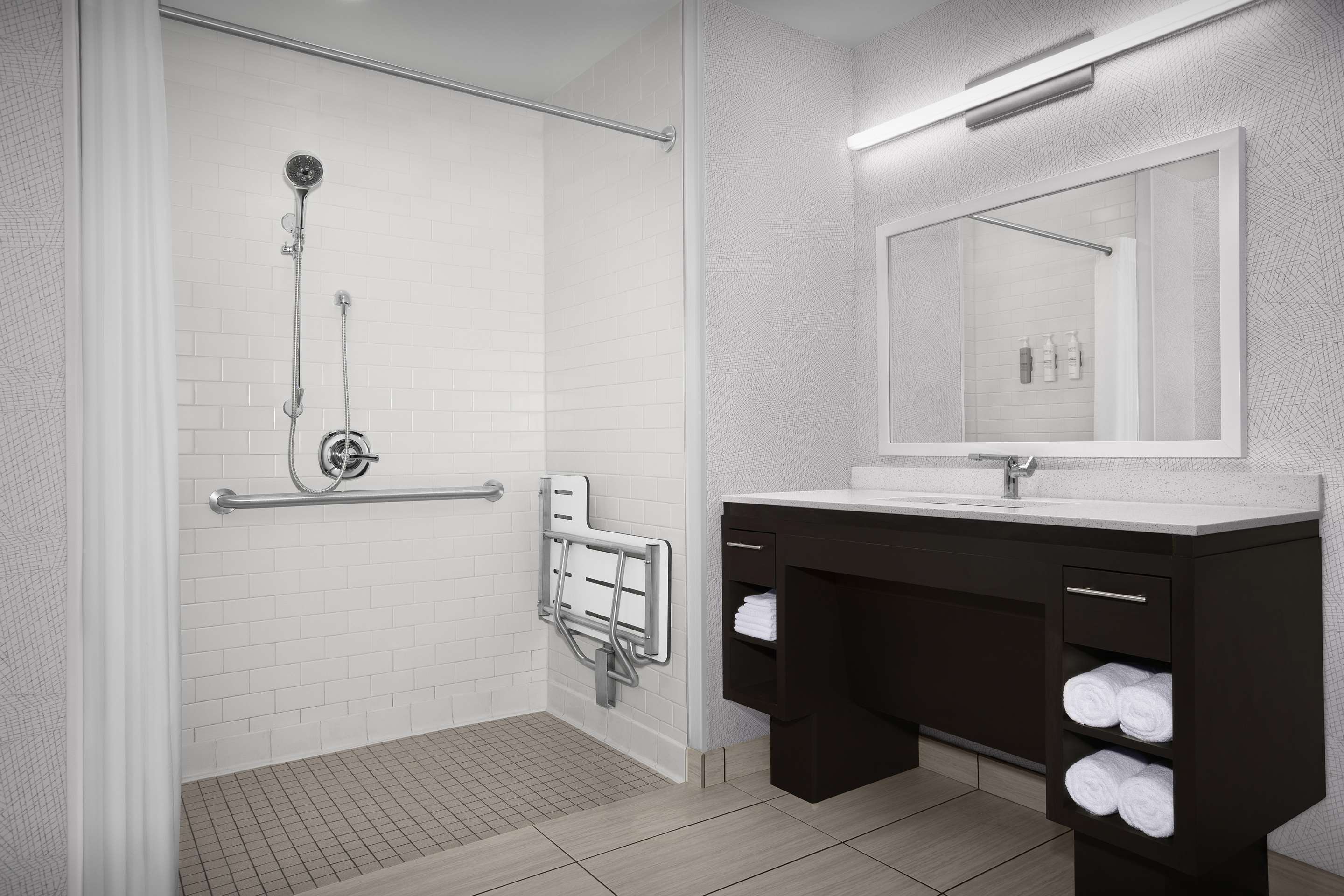 Guest room bath