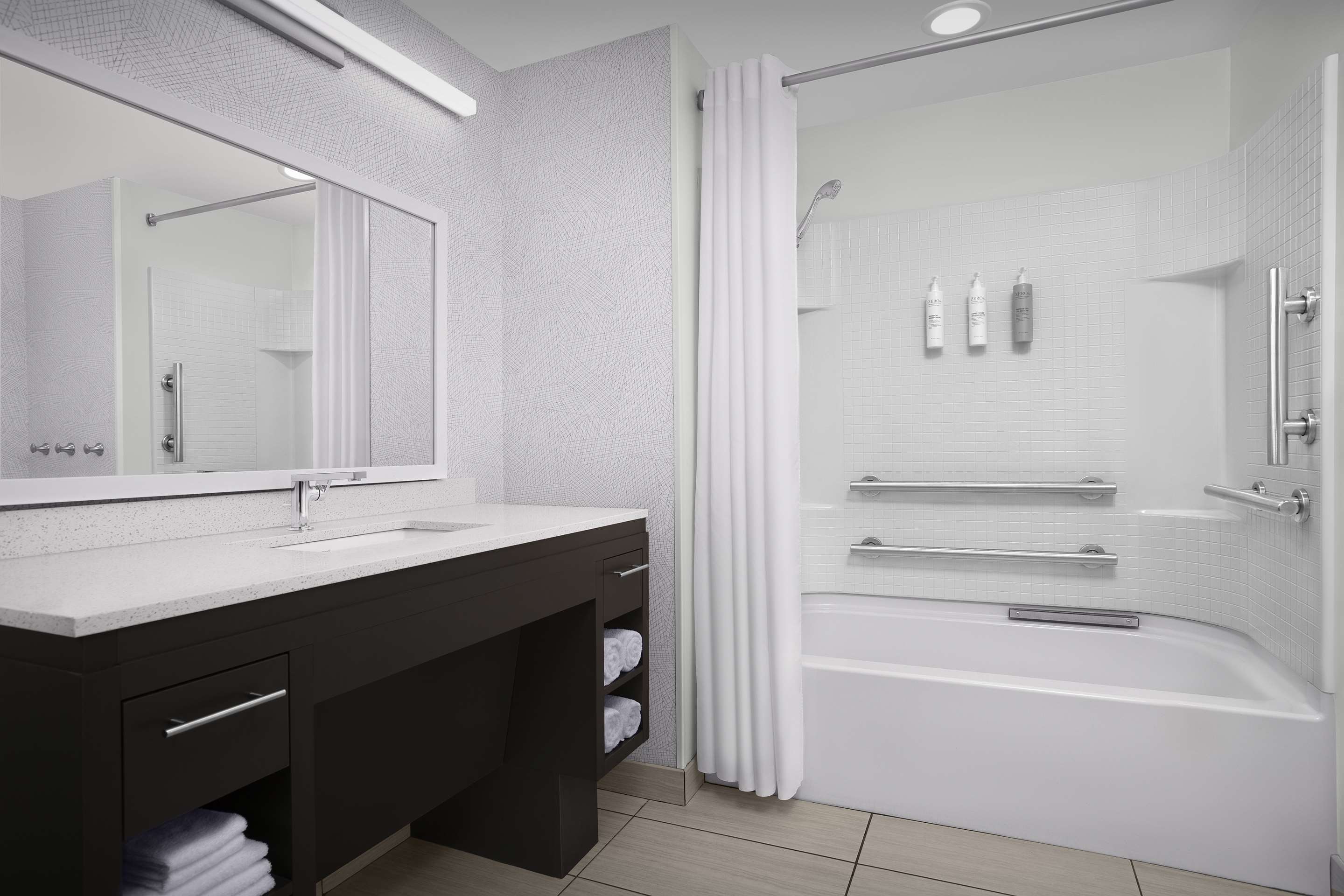 Guest room bath