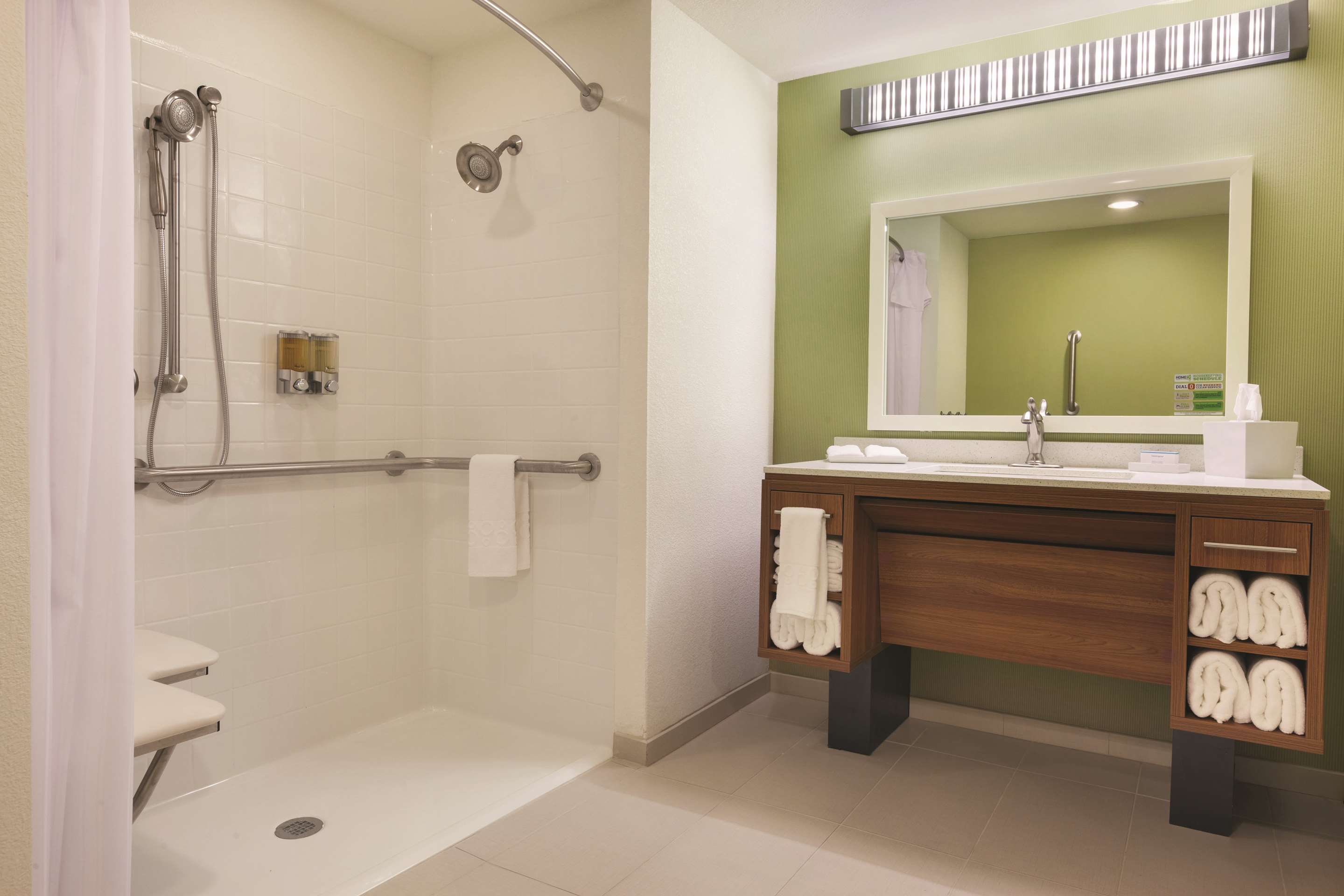 Guest room bath