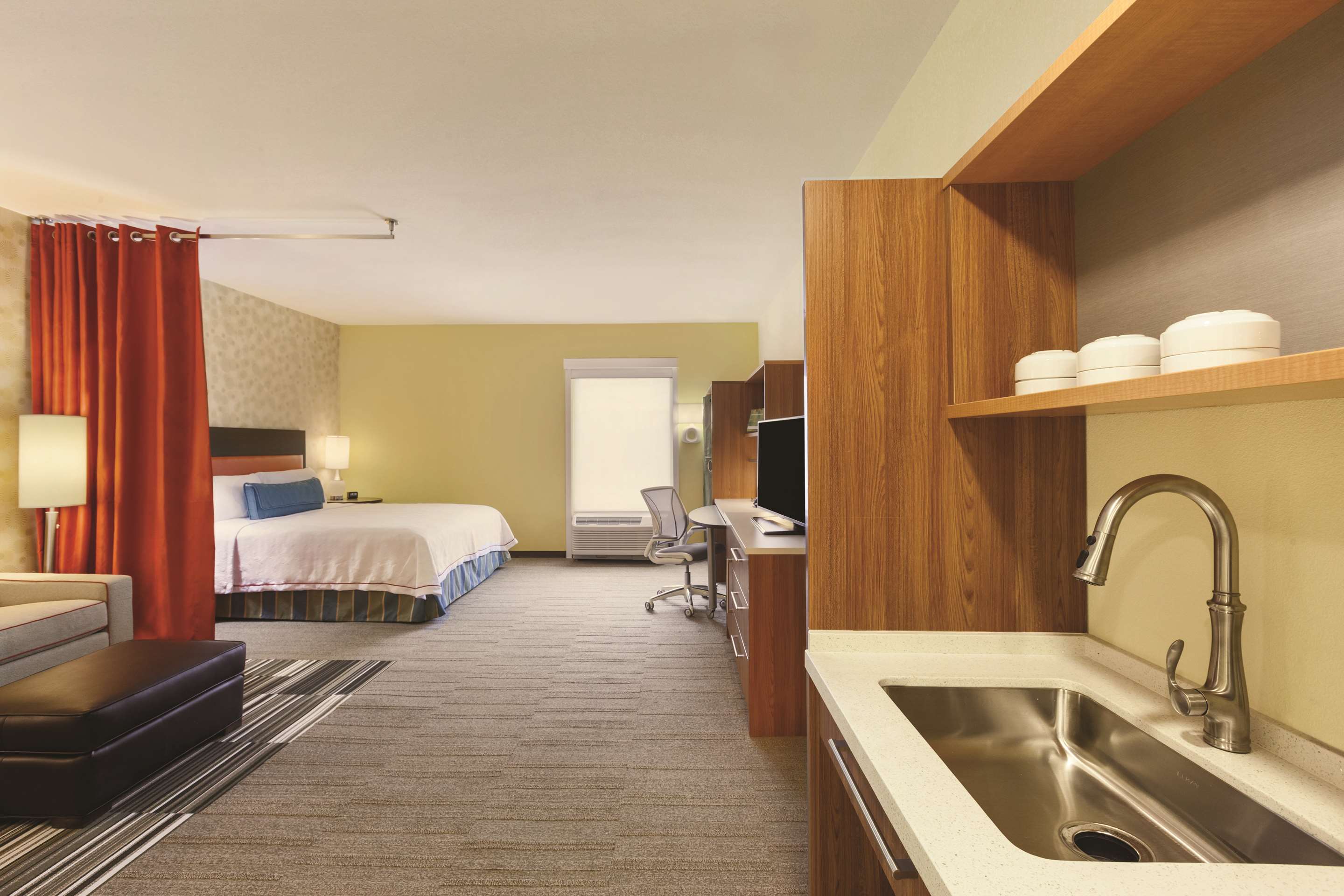 Guest room