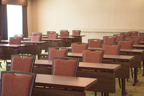  - Hampton Inn & Suites FieldhouseUSA Frisco