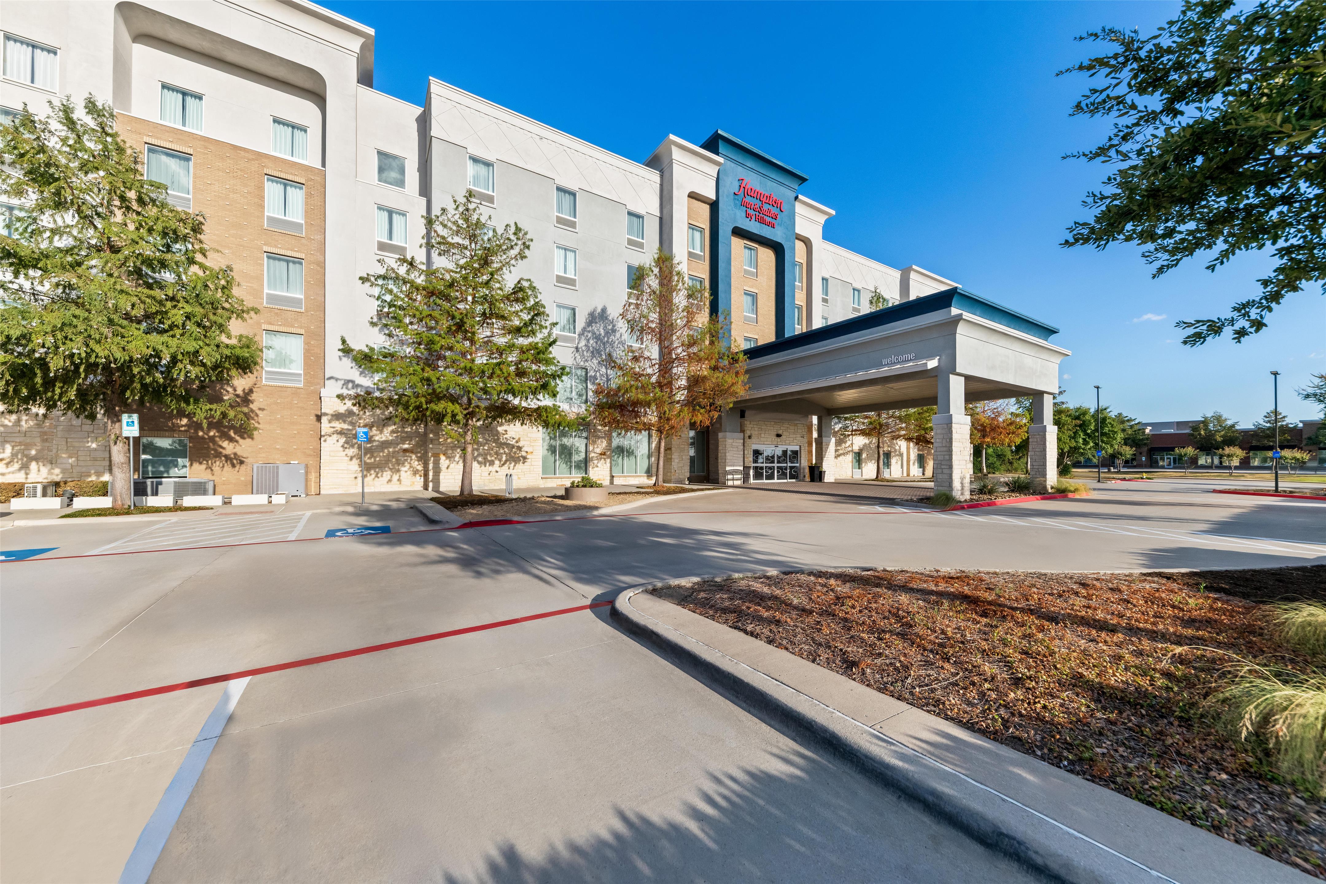 Exterior | Hampton Inn & Suites Dallas/Frisco North-FieldhouseUSA