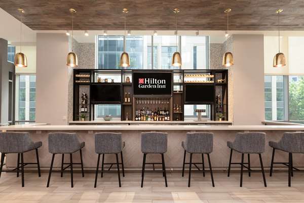 Bar - Hilton Garden Inn Long Island City Queens