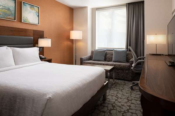  - Hilton Garden Inn Long Island City Queens