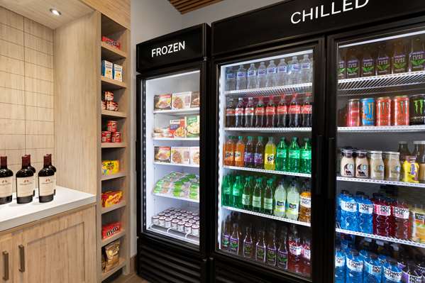 Restaurant - Hilton Garden Inn Long Island City Queens