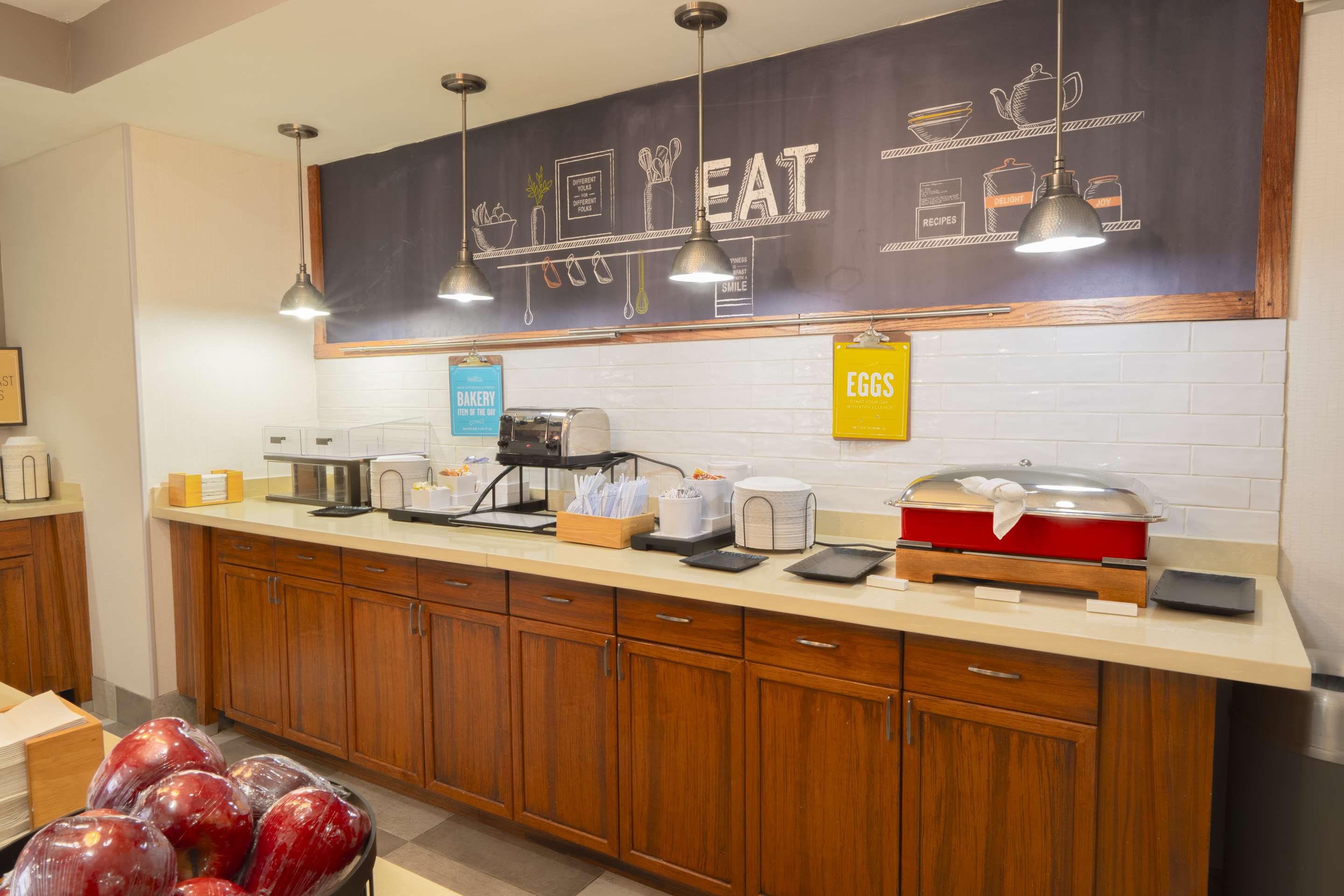 Breakfast Area | Hampton Inn Jacksonville South/I-95 at JTB