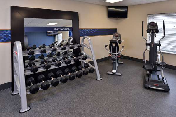 Fitness/ Exercise Room - Hampton Inn Broussard