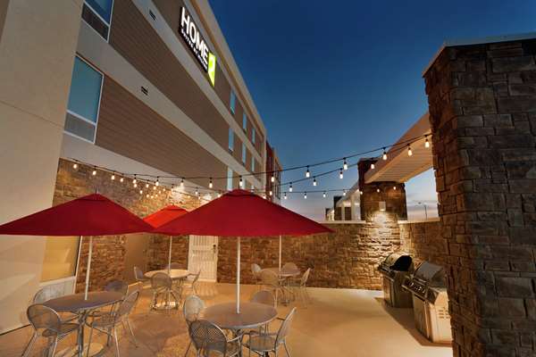 Restaurant - Home2 Suites by Hilton Midland