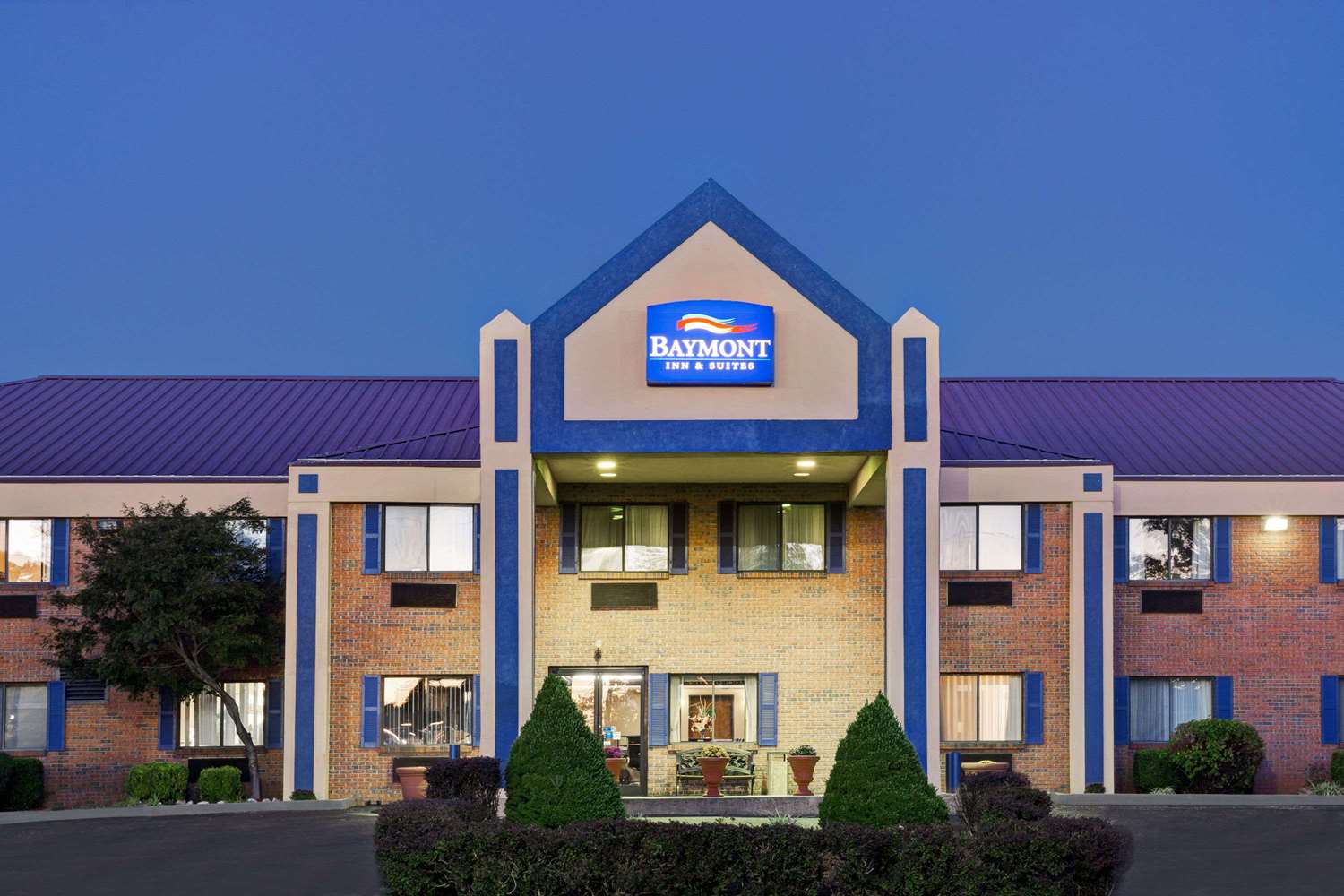 Baymont Inn & Suites Harrodsburg, KY See Discounts