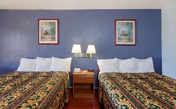  - Knights Inn Palmdale - CA 14, Exit 35