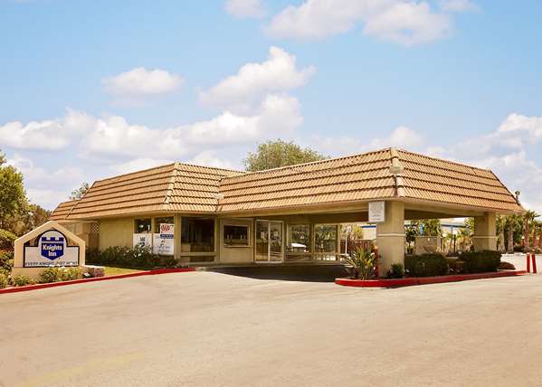 Exterior view - Knights Inn Palmdale - CA 14, Exit 35