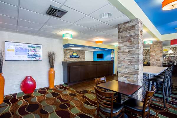  - Days Inn Airport Sarasota