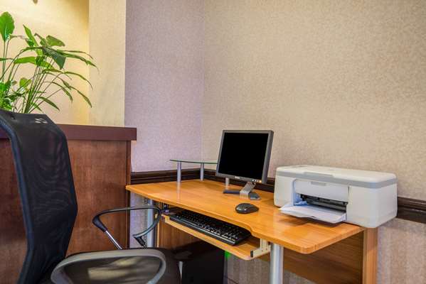 Conference Area - Baymont Inn & Suites Warrenton