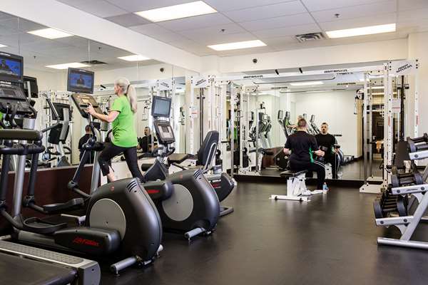 Fitness/ Exercise Room - Campus Tower Suite Hotel Edmonton