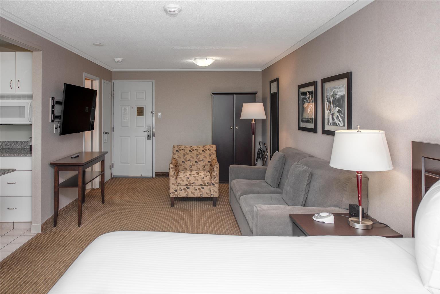 Campus Tower Suite Hotel