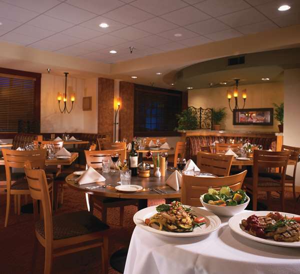 Restaurant - Coast Anabelle Hotel Burbank