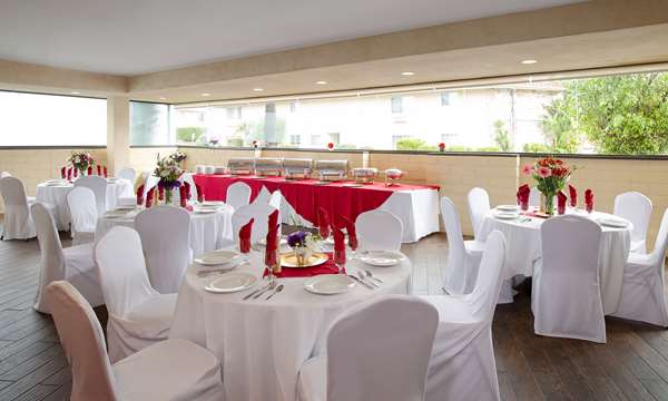  - Coast Anabelle Hotel Burbank