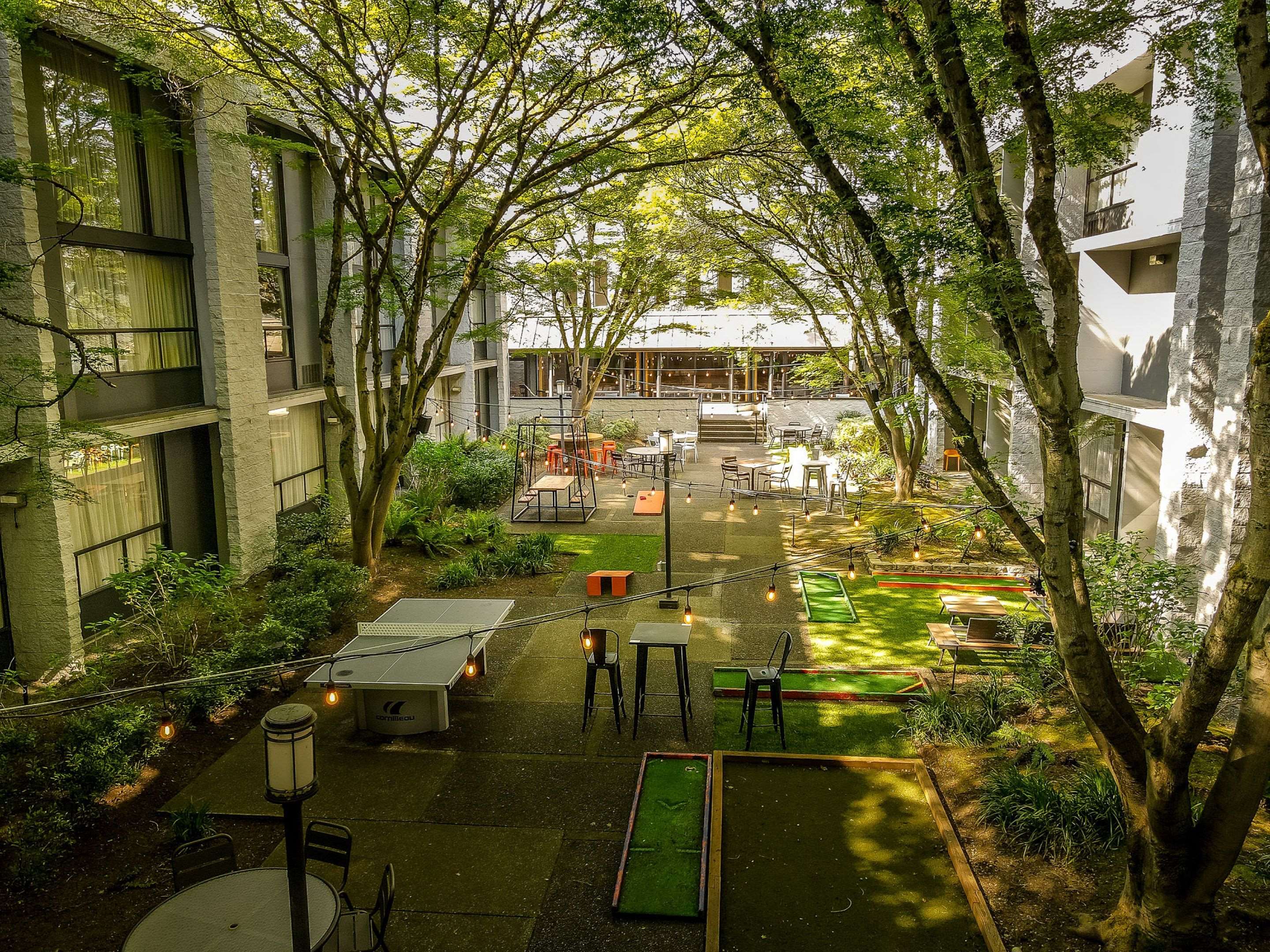Courtyard | Hotel 116, A Coast Hotel Bellevue