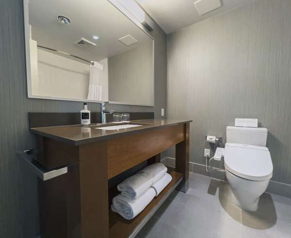  - Coast Coal Harbour Hotel Vancouver