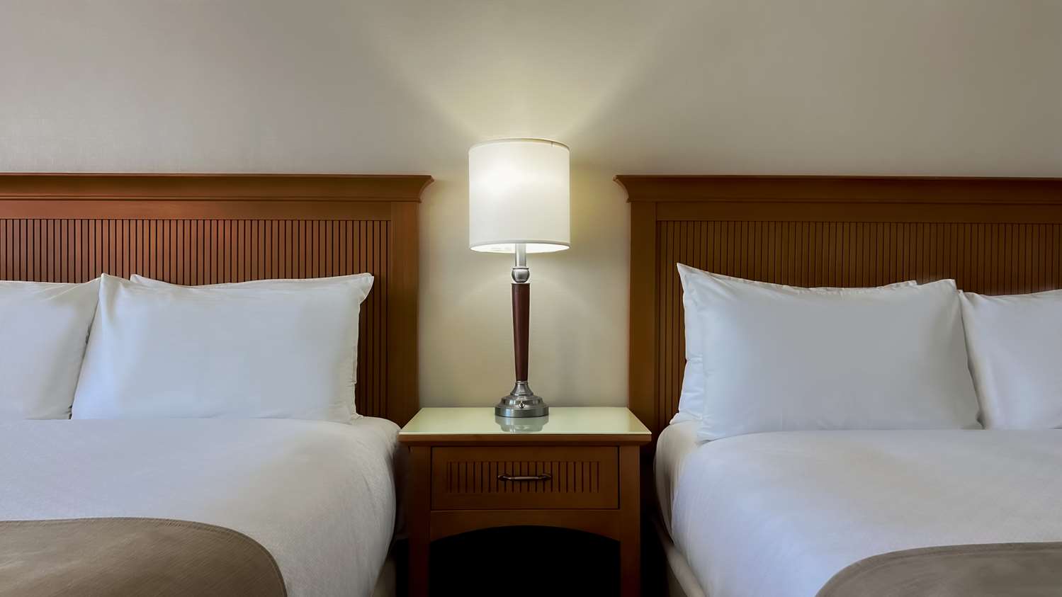 Coast Capri Hotel Kelowna, BC See Discounts