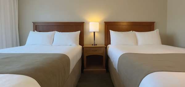 - Coast Capri Hotel Kelowna