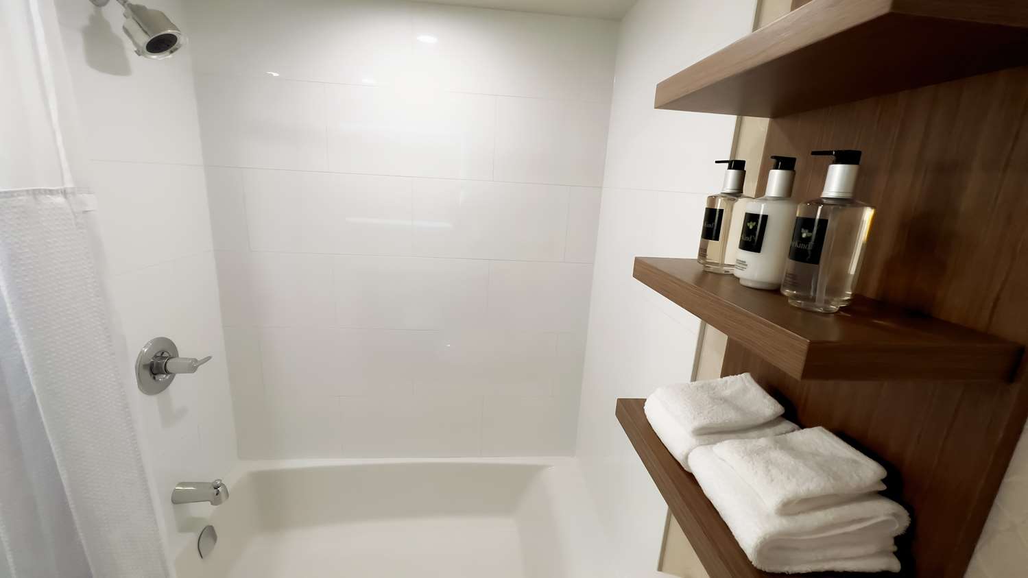 Coast Capri Hotel Kelowna, BC See Discounts