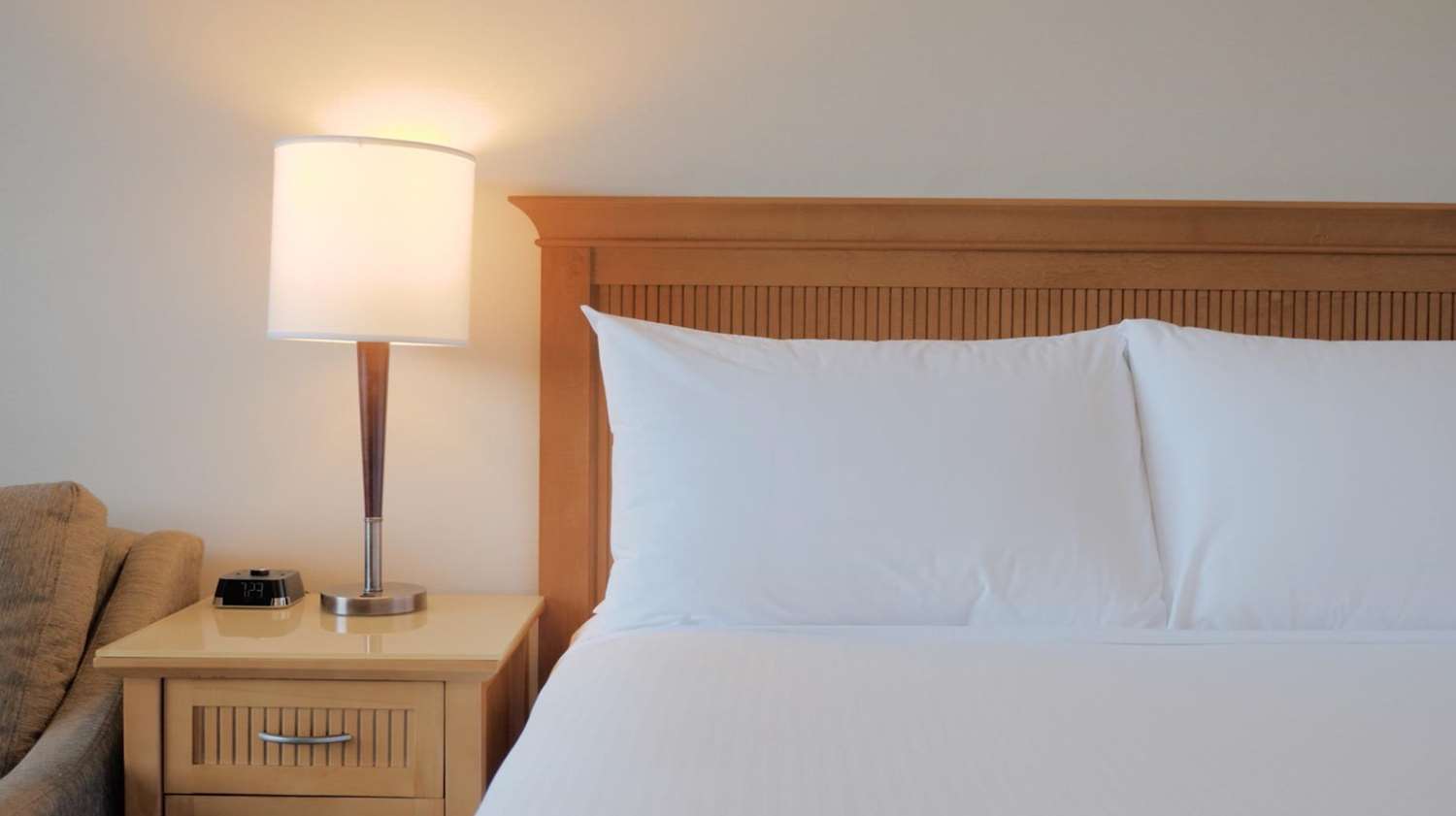 Coast Capri Hotel Kelowna, BC See Discounts