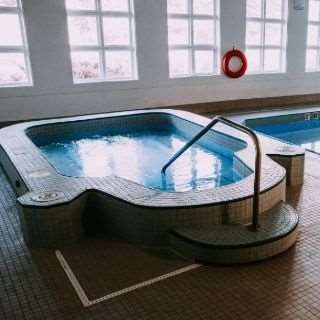 Spa - Coast Canmore Hotel & Conference Centre