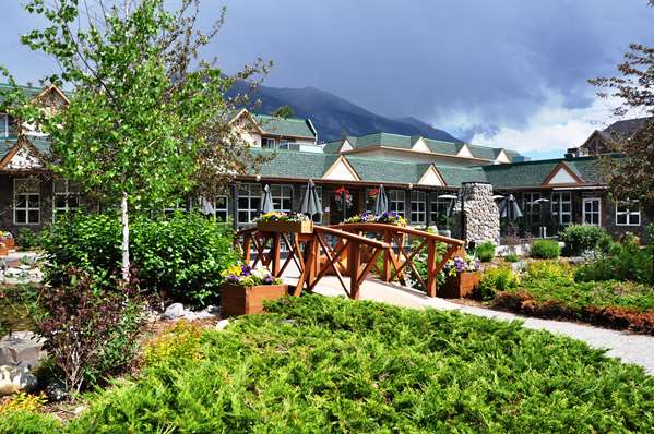 Exterior view - Coast Canmore Hotel & Conference Centre