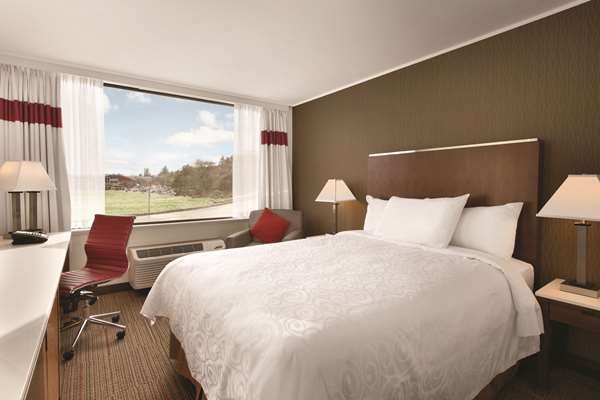  - Coast Discovery Inn & Marina Campbell River