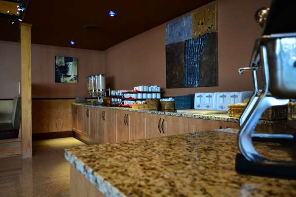 Restaurant - Coast Discovery Inn & Marina Campbell River