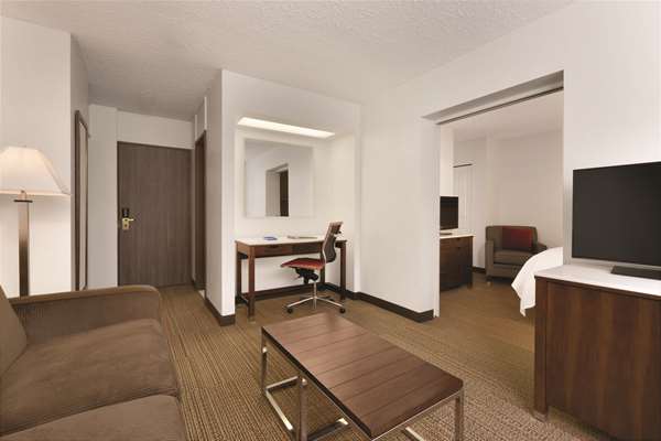 Suite - Coast Discovery Inn & Marina Campbell River