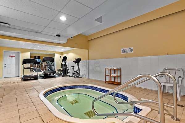 Fitness/ Exercise Room - Coast Fraser Inn Williams Lake