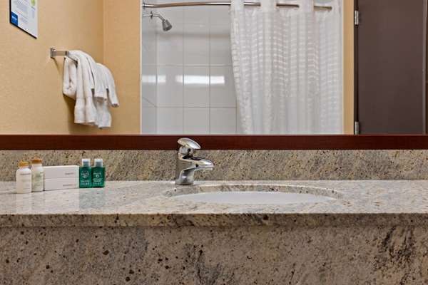  - Coast Fraser Inn Williams Lake