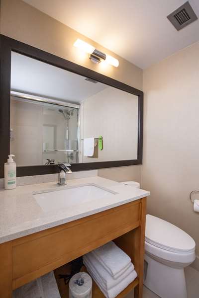  - Coast Hillcrest Hotel Revelstoke