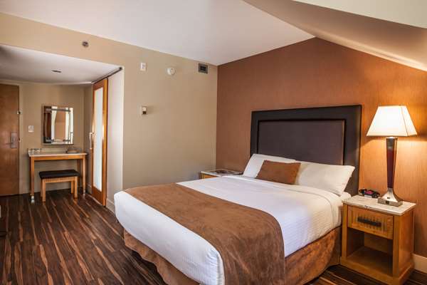  - Coast Hillcrest Hotel Revelstoke