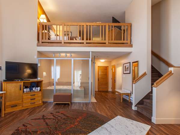  - Coast Hillcrest Hotel Revelstoke