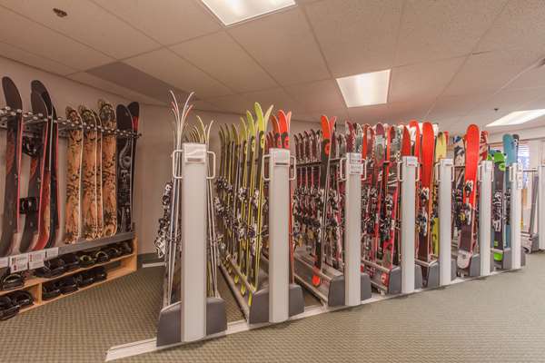 Recreation - Coast Hillcrest Hotel Revelstoke