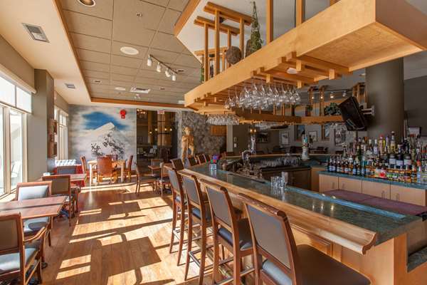 Bar - Coast Hillcrest Hotel Revelstoke