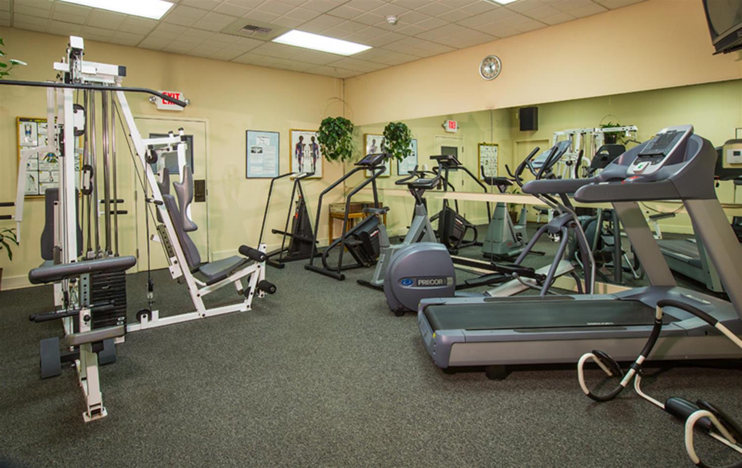 Coast Inn at Lake Hood Anchorage, AK See Discounts