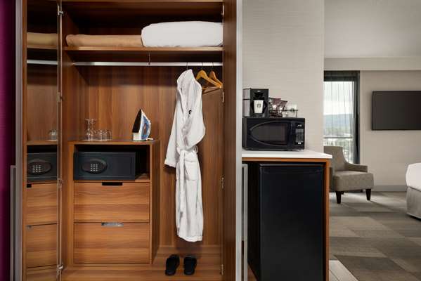 Suite - Coast Prince George Hotel