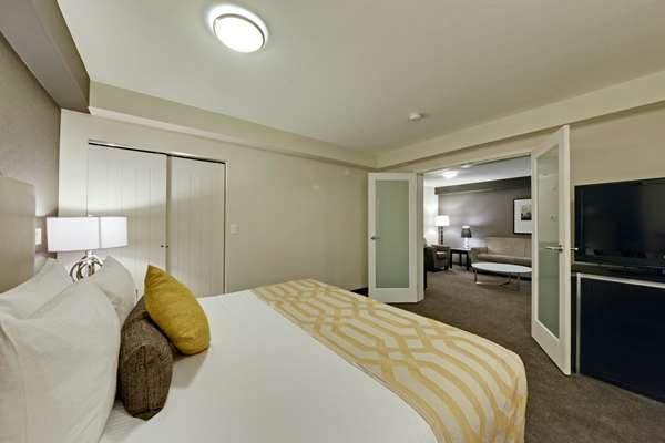 Suite - Coast Kamloops Hotel & Conference Centre