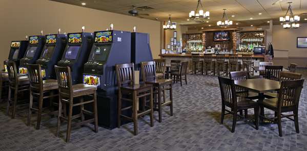 Restaurant - Coast Lethbridge Hotel